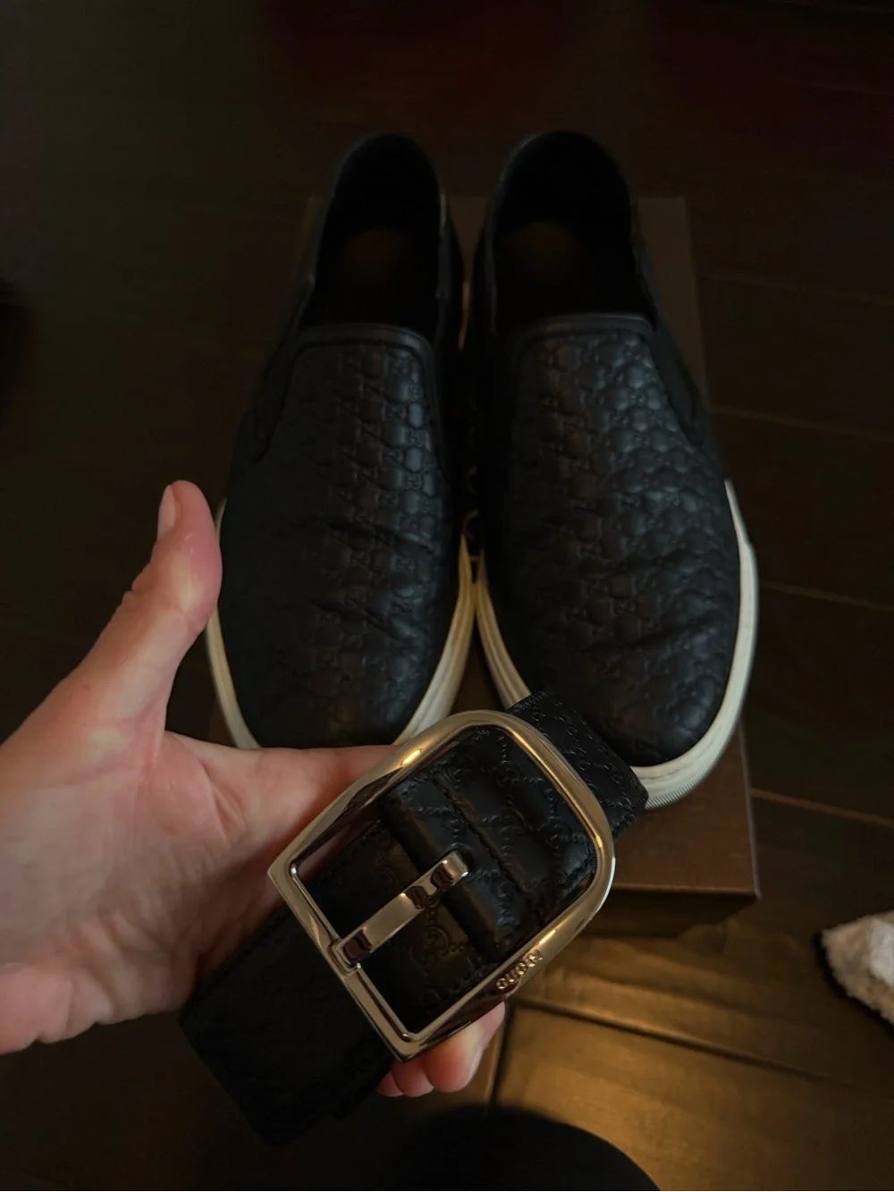 Gucci men’s slip in sneakers and belt set